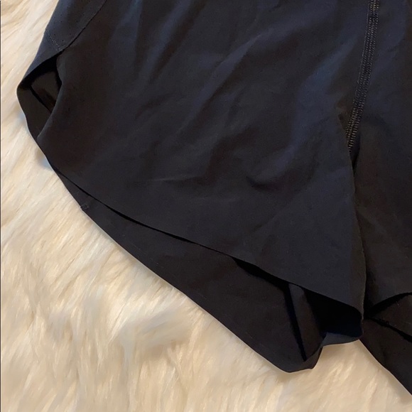 NWT Athleta Run With It 3.5" Short Black Small - Picture 9 of 16